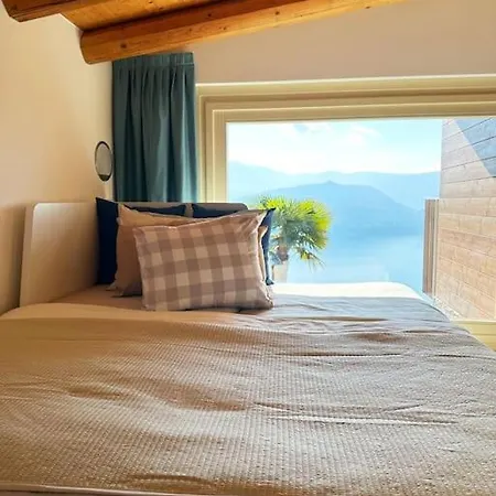 Iseoplaces - Luxus With Postcard View Appartement